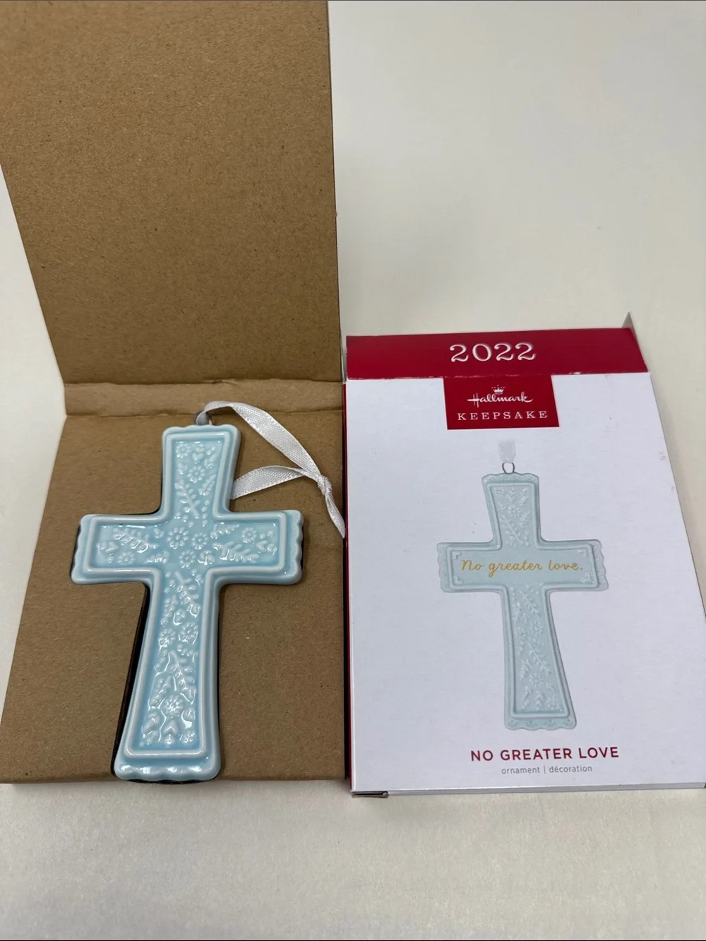 2022 HALLMARK CHRISTMAS ORNAMENT CROSS NO GREATER LOVE CHRISTIAN RELIGIOUS